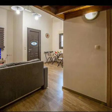 Perfect Location Apt-900m From Beach-old Port דירה חאניה